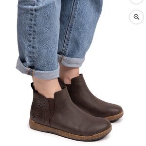 Earth Spirit Women's Claudia Perforated Ankle Bootie Size 10 and 11